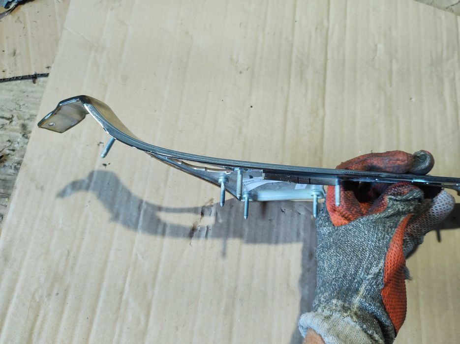 Декоративна Лайсна Предна Лява Врата Mercedes E class W211 V6 Tmodel