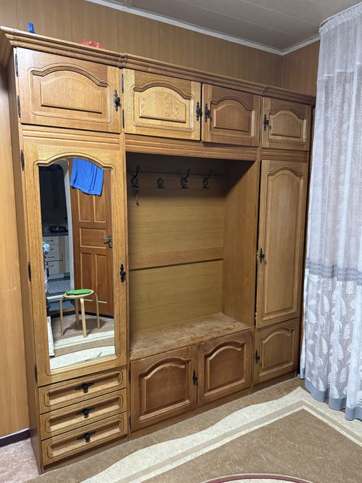 Прдается  прихожая