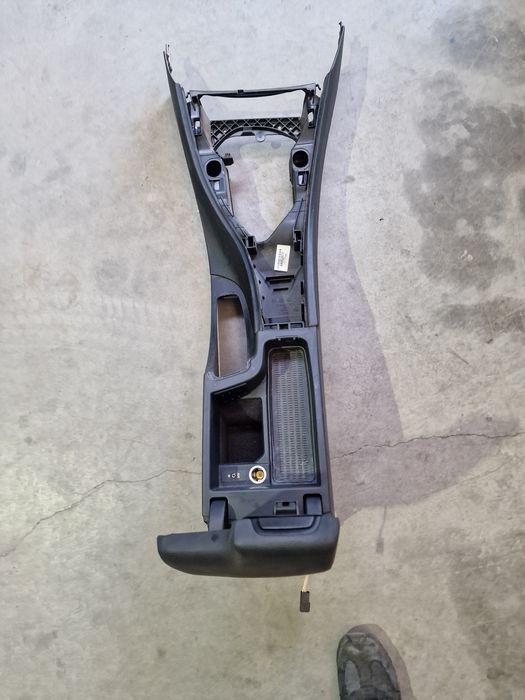 Cotiera europa piele neagra bmw e90 e91 e92 e93