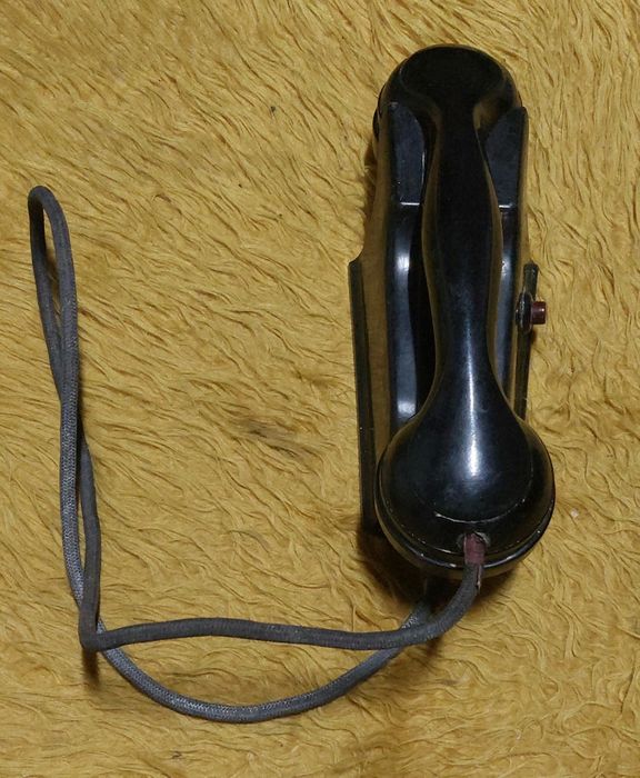 Стари  телефон с шайба 6б