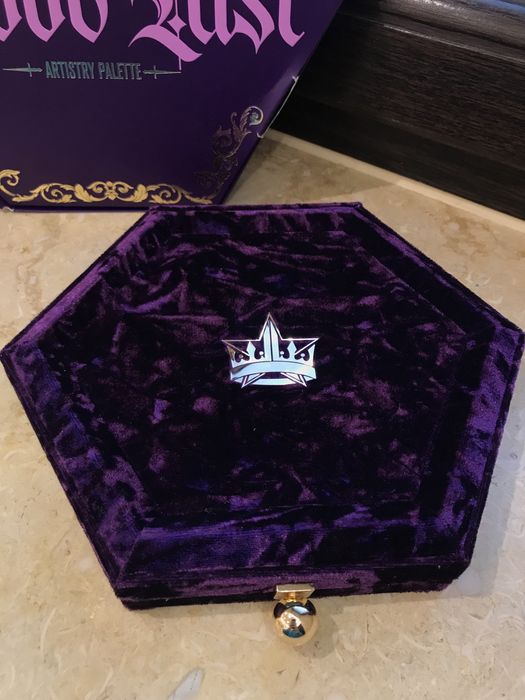 Paleta Jeffree Star sigilata