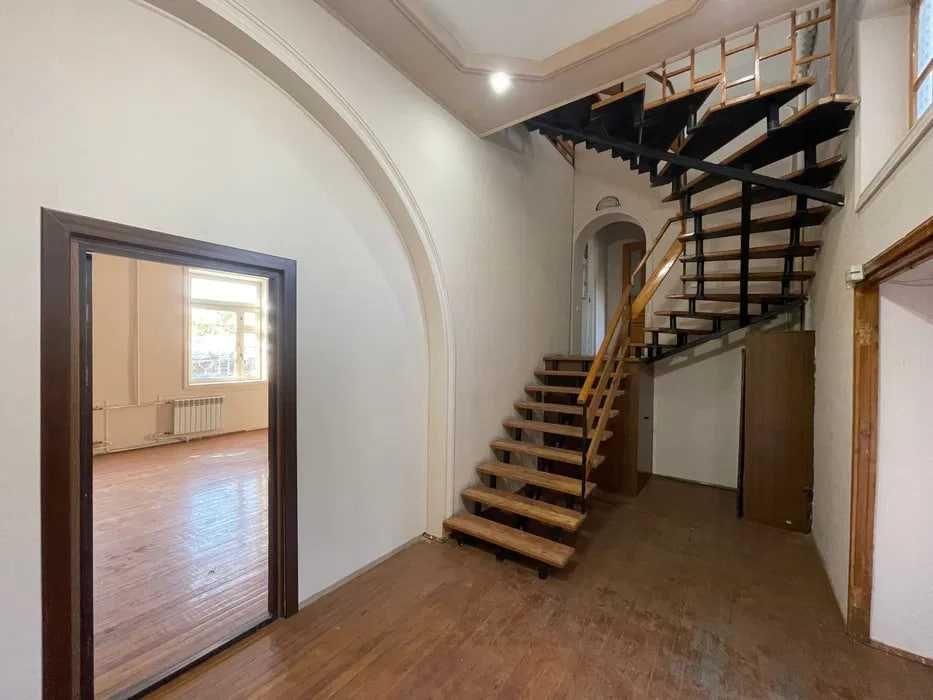 #215 Сдаётся в Аренду дом пож офис или другой бизнес ул. Катта Мирабад