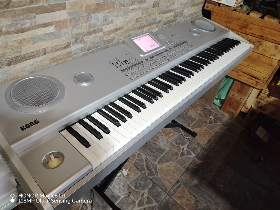Korg PA588 pian electronic