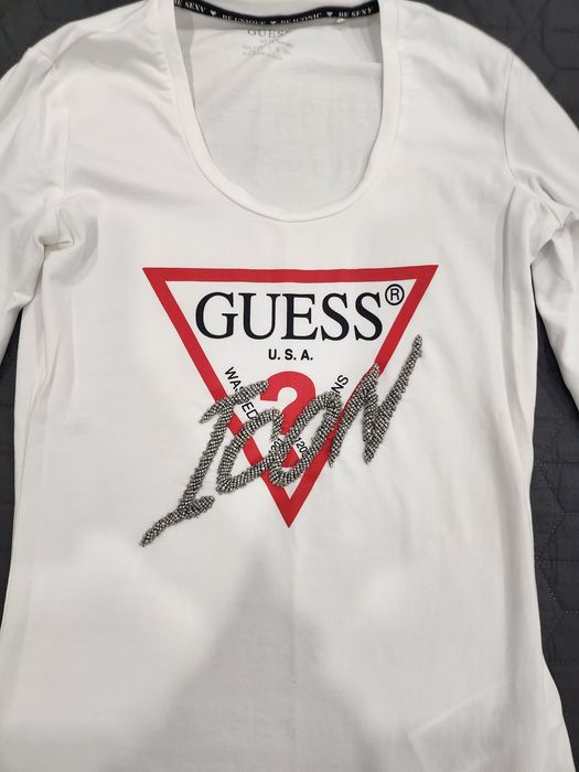 GUESS! Оригинална дамска блуза!