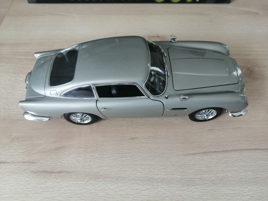 Aston Martin DB5, Autoart 1:18