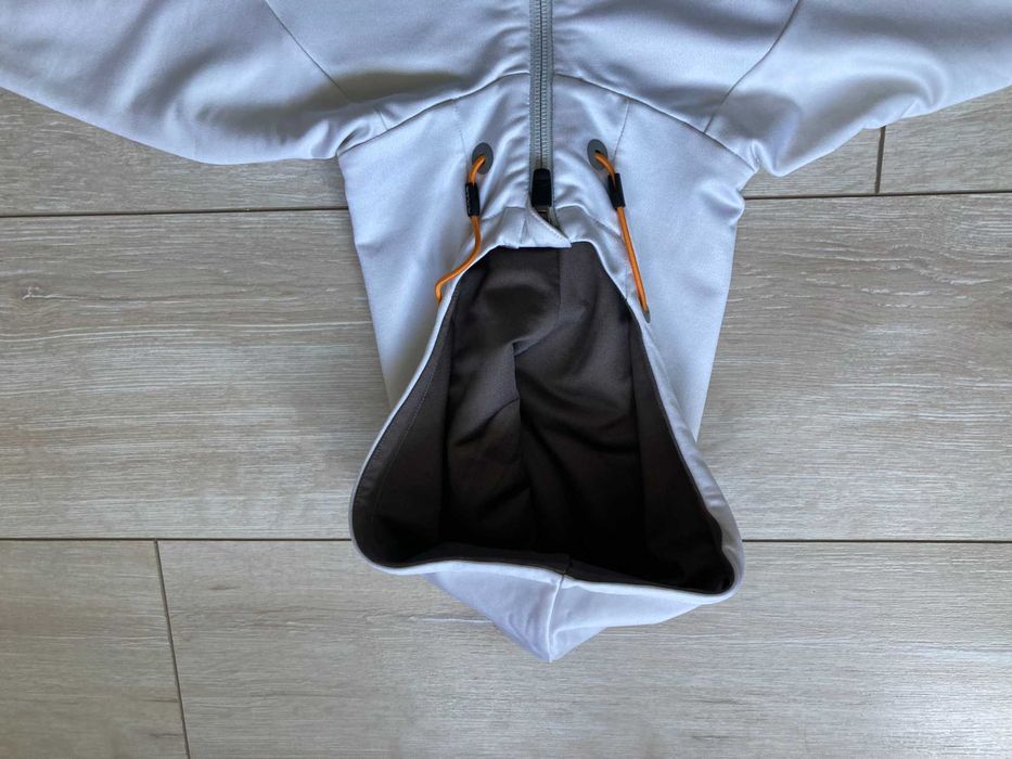 KJUS женско горнище горница суиччър суитчър размер М