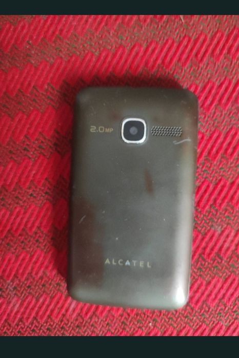 Telefon  cu touchscreen și cameră foto/video, bună stare de funcționare.