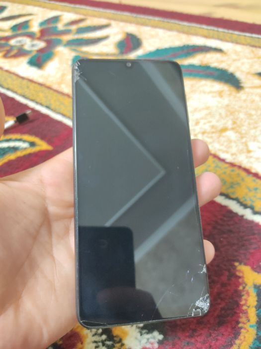 Samsung A22 xotira 64 gb