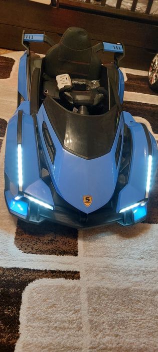 детский электромобиль