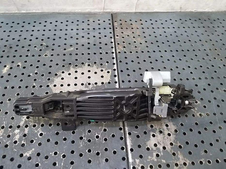 Maner usa dreapta fata mazda 2