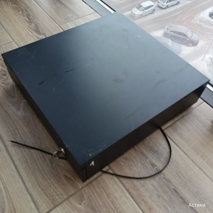 Денежный - кассовый ящик, большой денежный ящик,офисная мебель