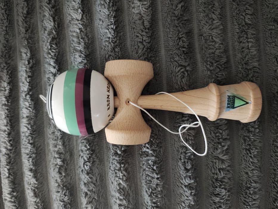 Kendama replicla krom noua