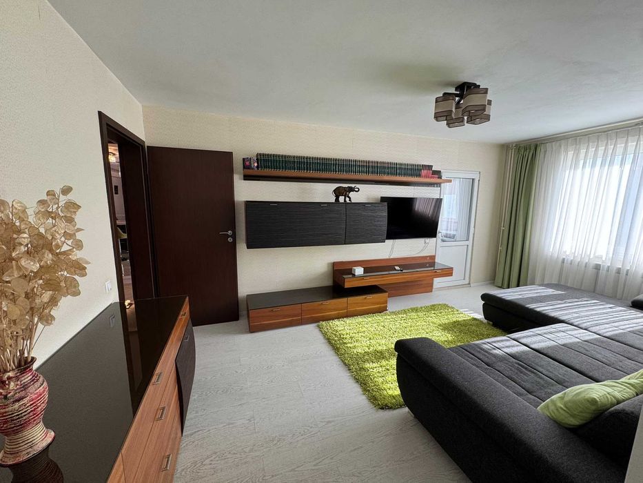 Închiriez apartament 4 camere – Crângași | 88 mp | Centrală proprie | 2 băi | Parcare | Metrou