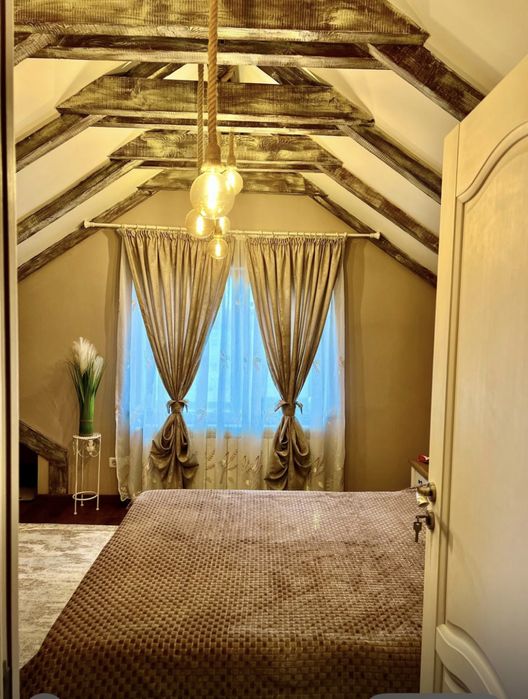 Vand casa deosebita,finalizata 95la suta .