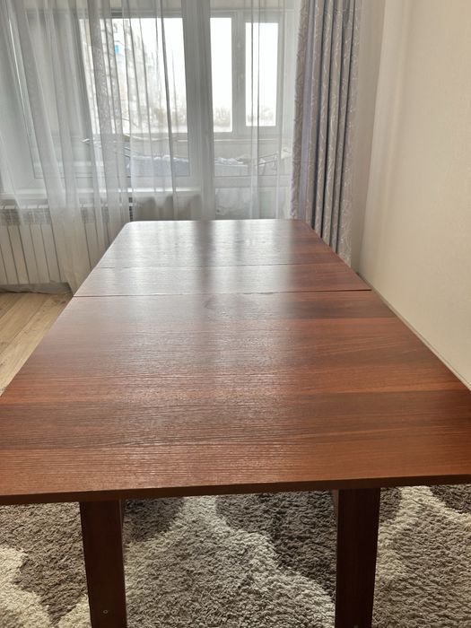 Продам стол книжку