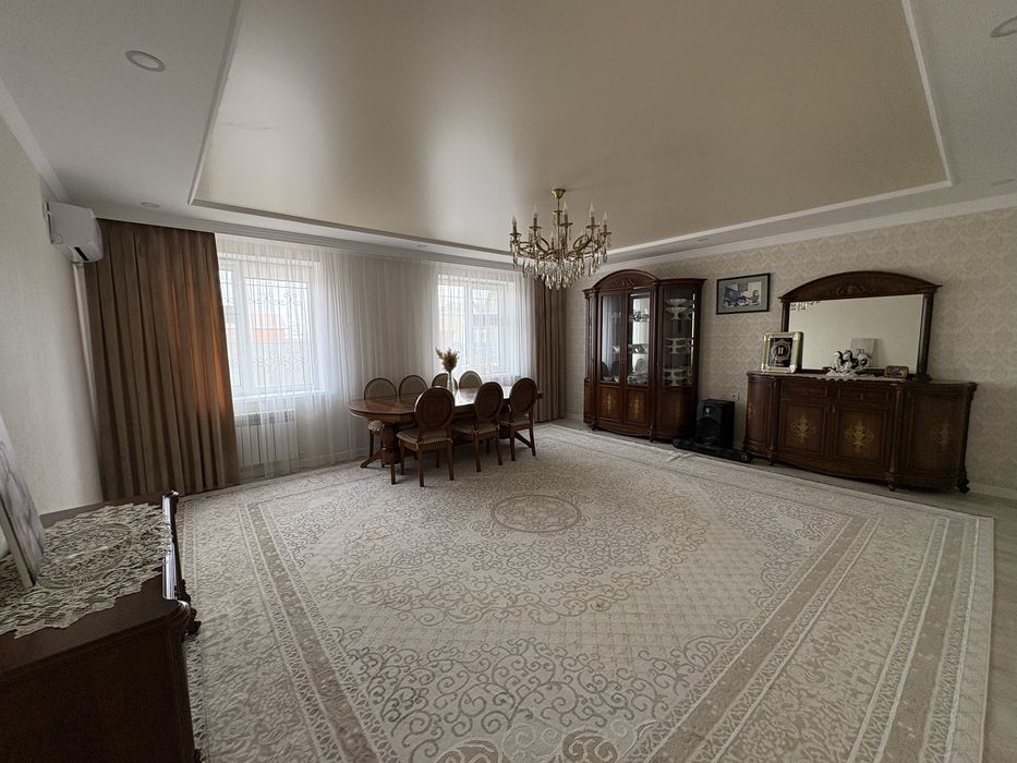 Коттедж в мкр Саркамыс 1