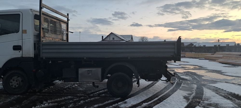 Vand Nissan Atleon 120