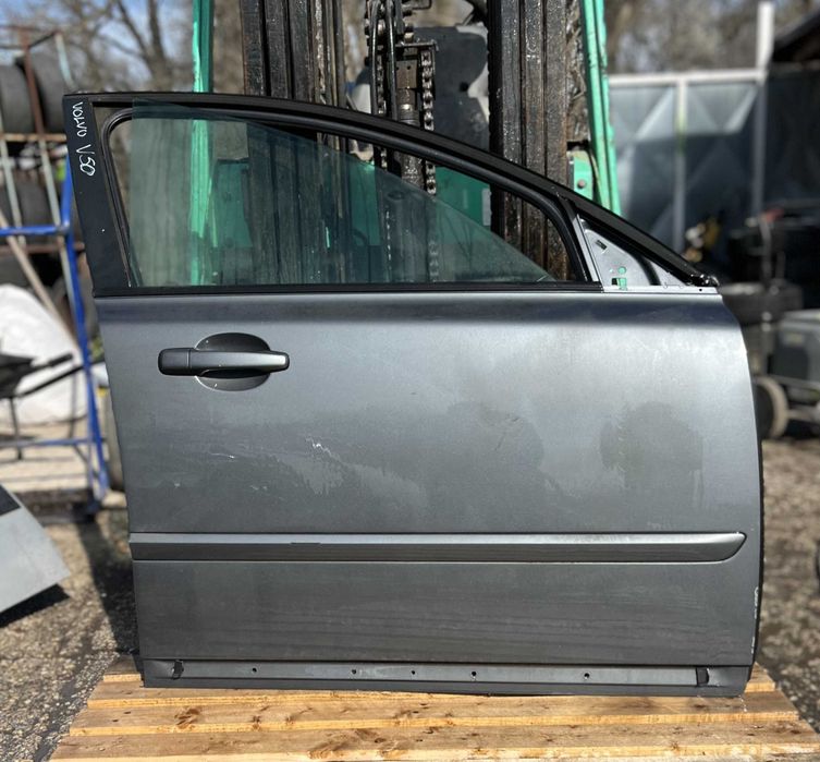 Предна врата за Volvo V50 / Волво В50 2007г