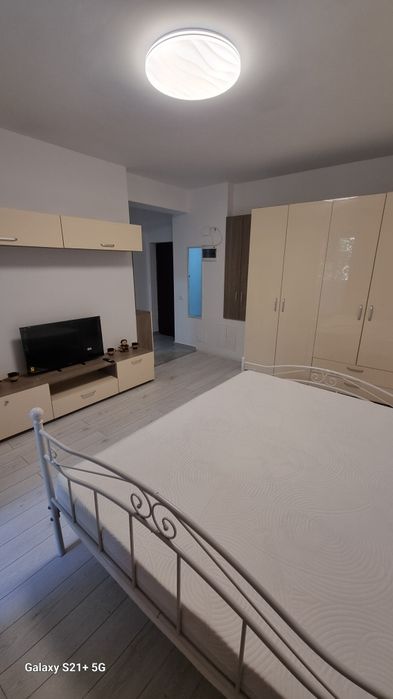 Proprietar apartament 2 camere de inchiriat