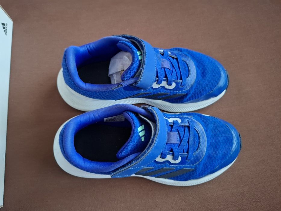 Детски маратонки adidas  33 номер