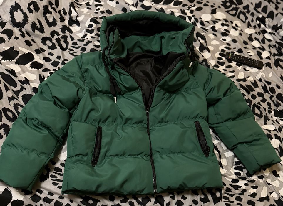 Дамско        яке