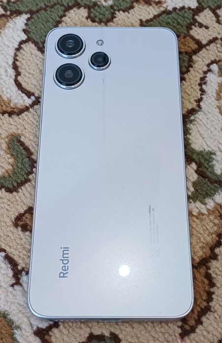 Продам смартфон Redmi 12