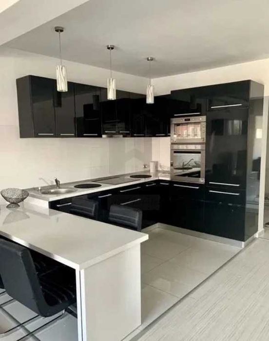 Дава се под наем Тристаен апартамент в Бургас, Акациите - 110 кв.м за 255 € - Снимка #2