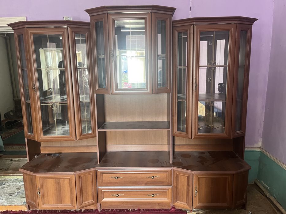 Стенка сатылады , көшуге байланысты срочно