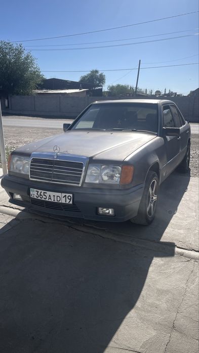 Мерседес 124 2.3
