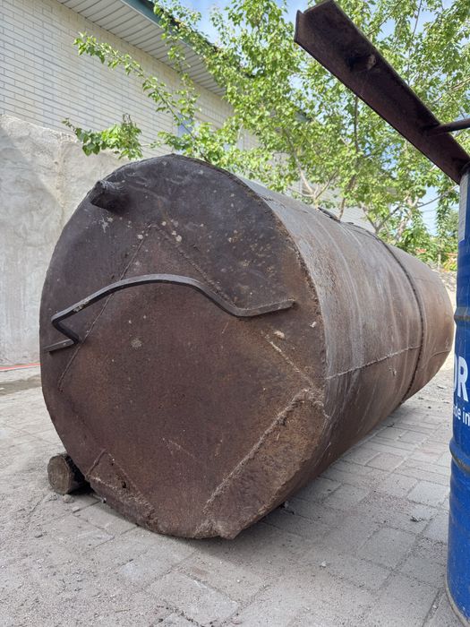 Продам металическую  бочку