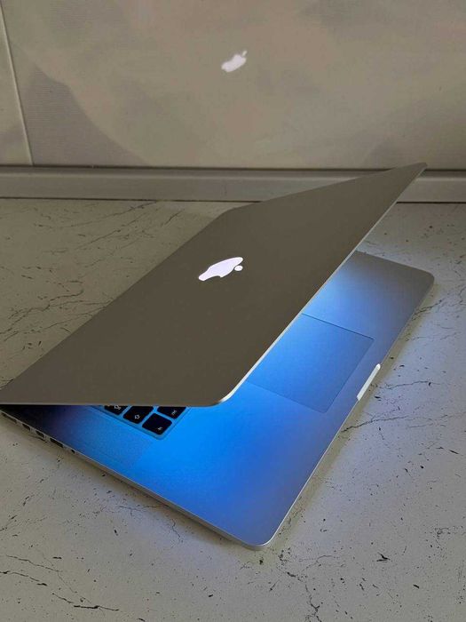 Apple Macbook 15 Pro (2014)