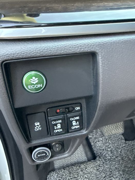 Honda  Odyssey  Yaponya. Отличная авто для семьи. Минивен.