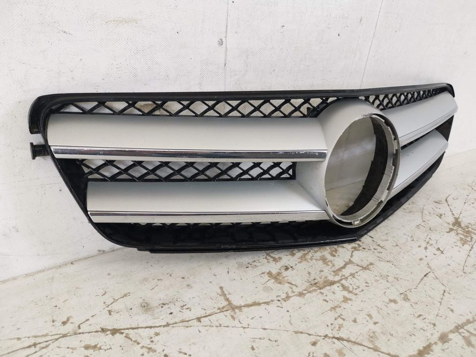 Радиаторна решетка Мерцедес-Бенц Ц-Клас / Mercedes-Benz C-Class W204/S