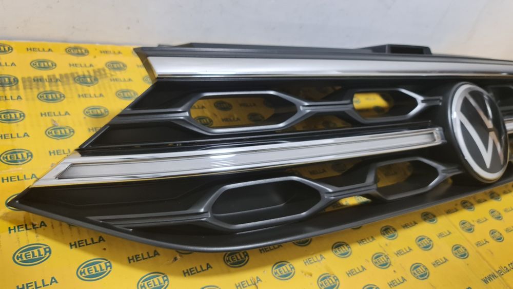 Grila masca bara led drl emblema  VW T-Roc facelift 2ga853653h R line