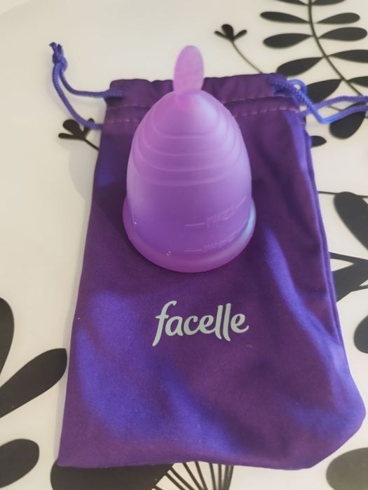 Cupa menstruala nouă Meluna Facelle