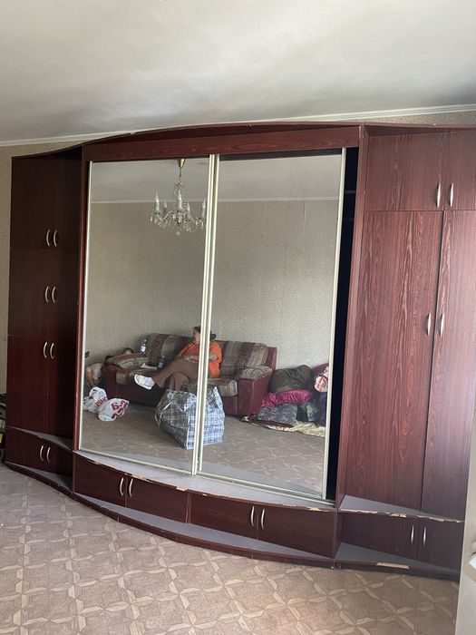 Шкаф для гостиной