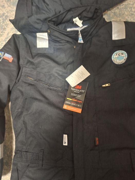 Продам комбинезон новый