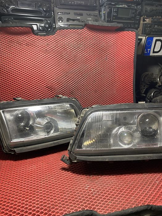 Передние фары Ауди а8д2