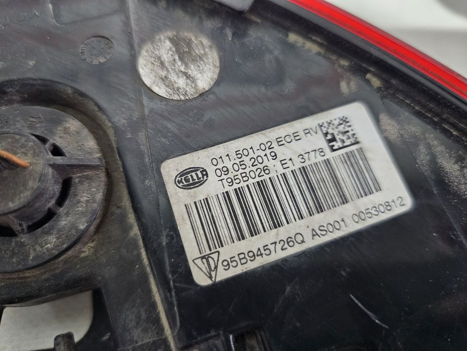 Stop dreapta bara spate Porsche Macan dupa 2018 cod 95B945726Q