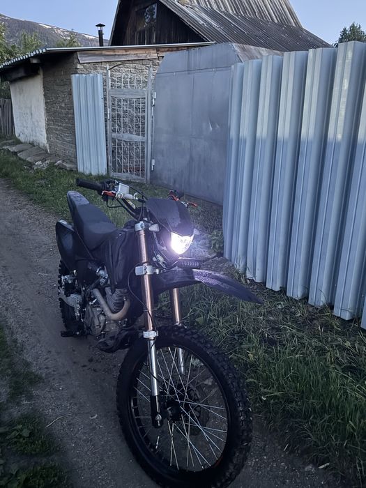 Продам мотоцикл почти новый