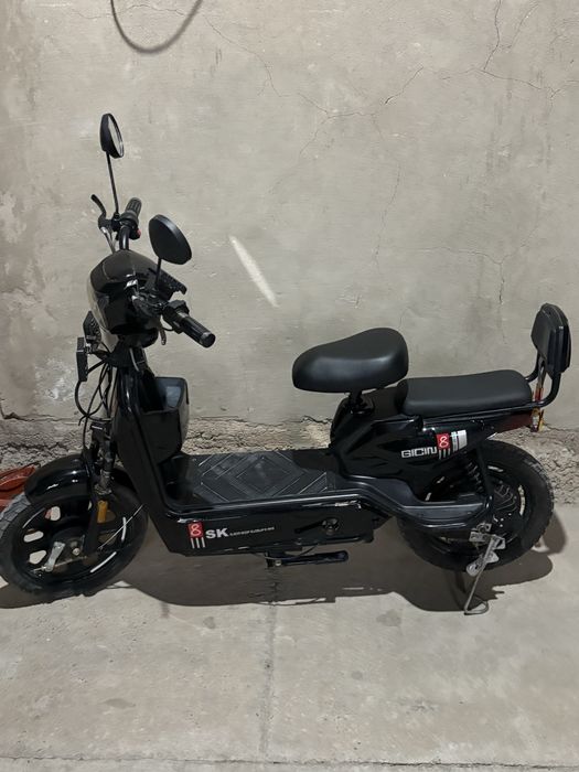 Продается скутор sk8