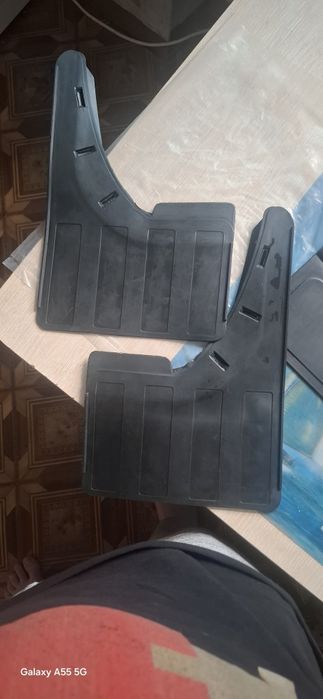 Продам брызговики.