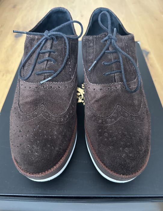 Лоуфъри от тъмно кафяв велур