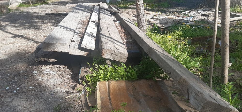 Taxta yaxshi xolatda sotiladi