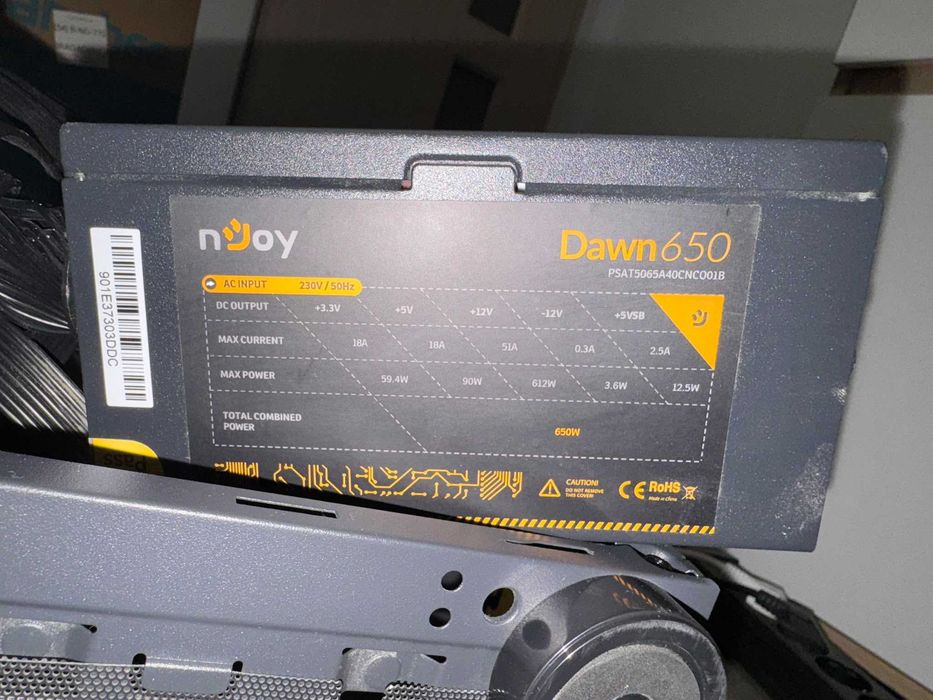 Carcasa MYRIA PC Gaming (3 ventilatoare incluse) + 1 cooler procesor (aer) + sursa 650W