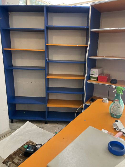 Vand  mobilier magazin