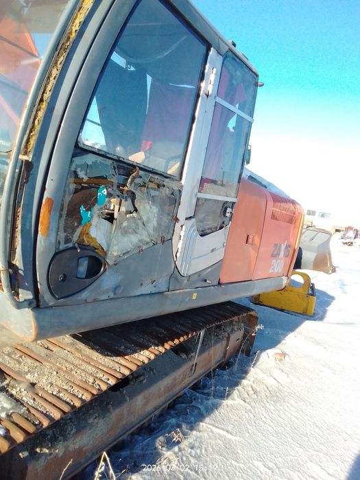 Экскаватор HITACHI