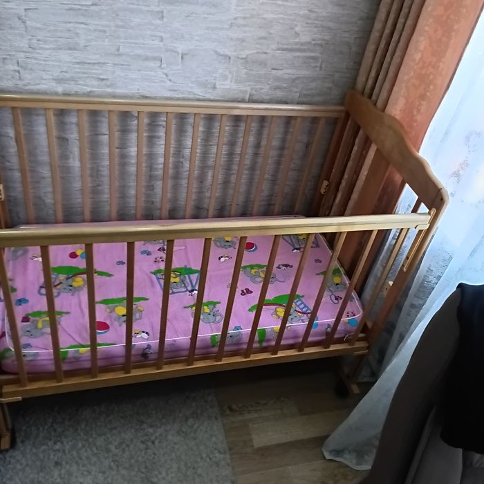 Продам детскую кроватку