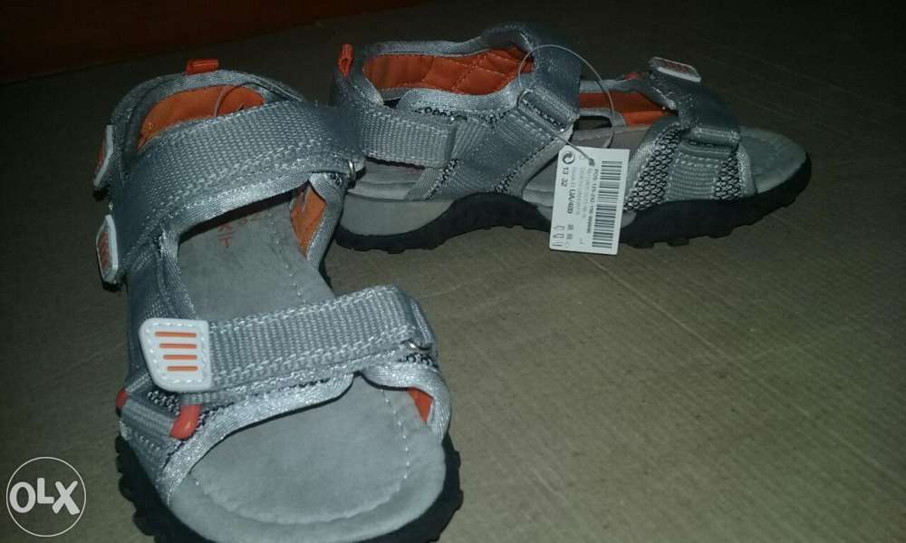 Sandale noi pentru copii, de la Next, marime 32 (20cm)