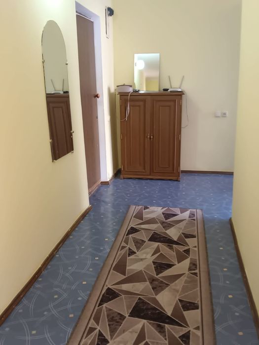 Сдам 2 комнату квар в центре